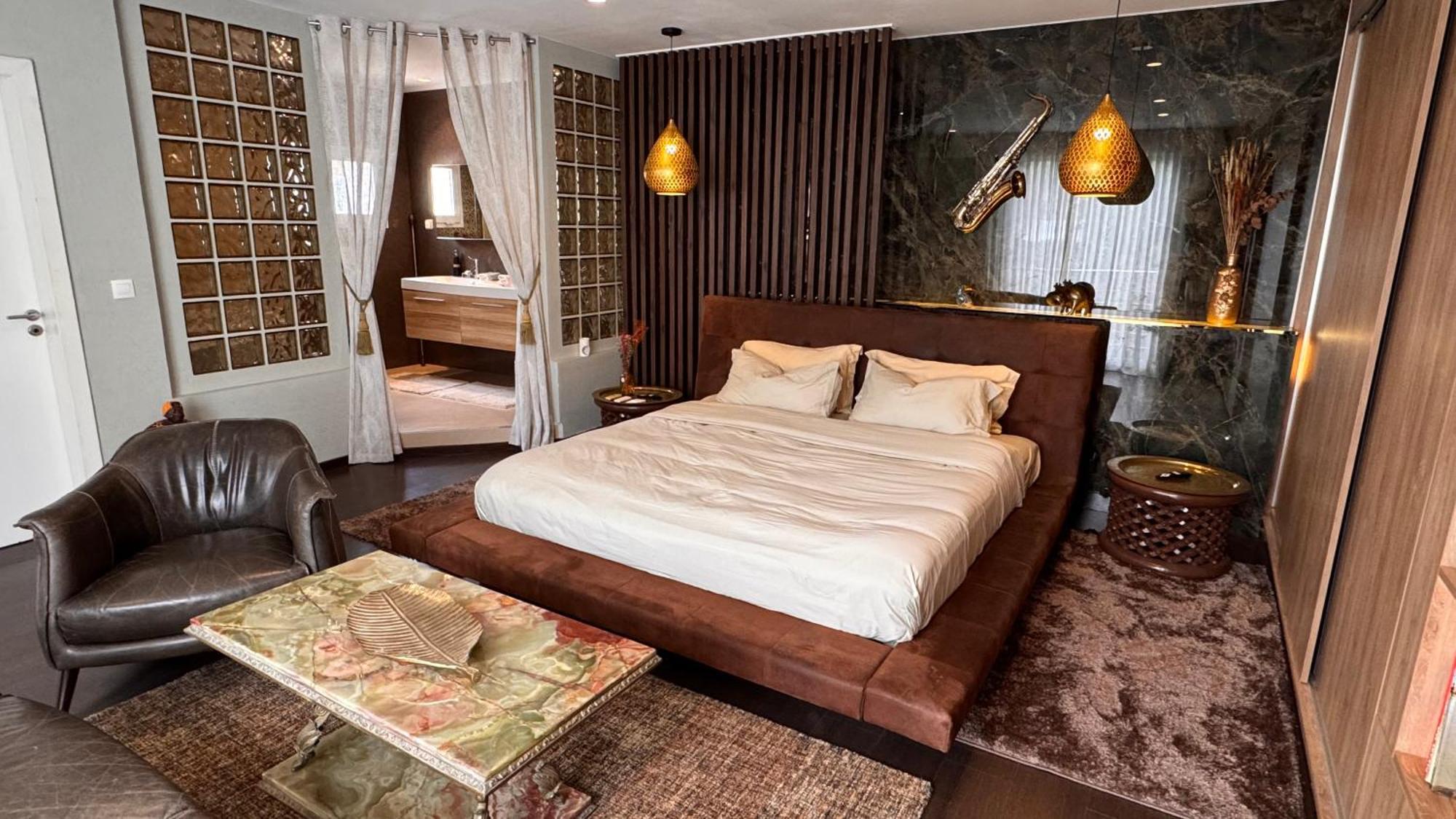 Le Pavillon Wengue Homestay *